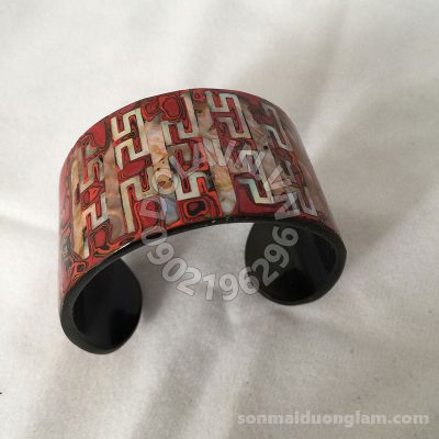 Trang sức sơn mài Chu Tất Hồi Văn Xuyến