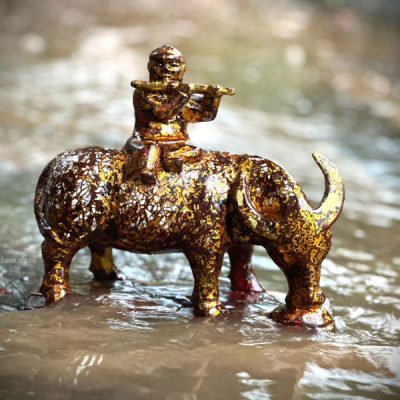 Tượng sơn mài Mục Đồng Trên Lưng Trâu Vàng